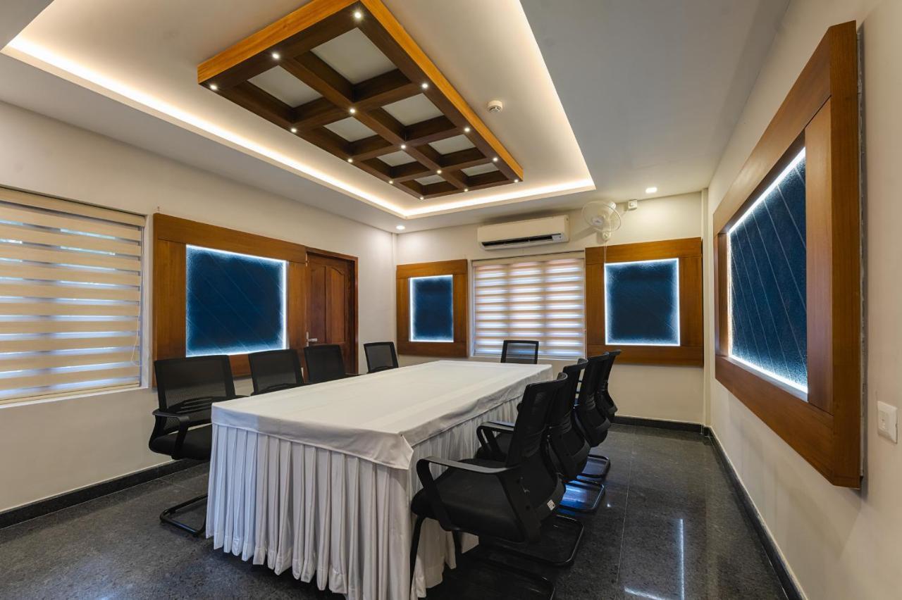 Vidya Residency Hotel Thrissur ภายนอก รูปภาพ