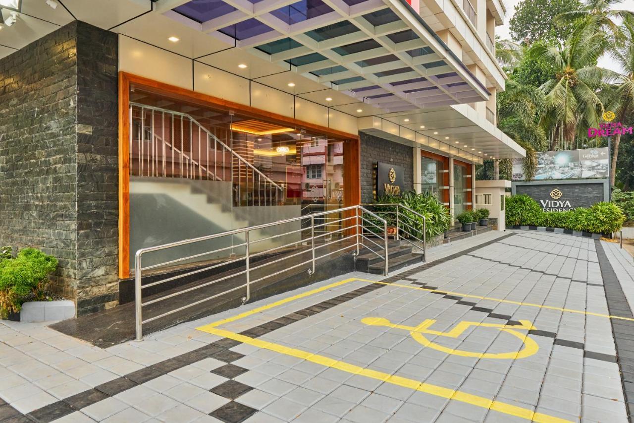 Vidya Residency Hotel Thrissur ภายนอก รูปภาพ