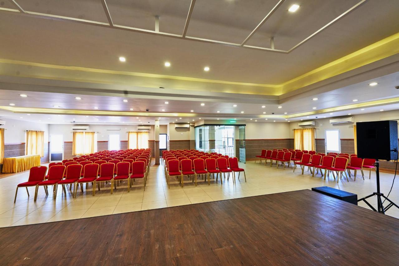 Vidya Residency Hotel Thrissur ภายนอก รูปภาพ